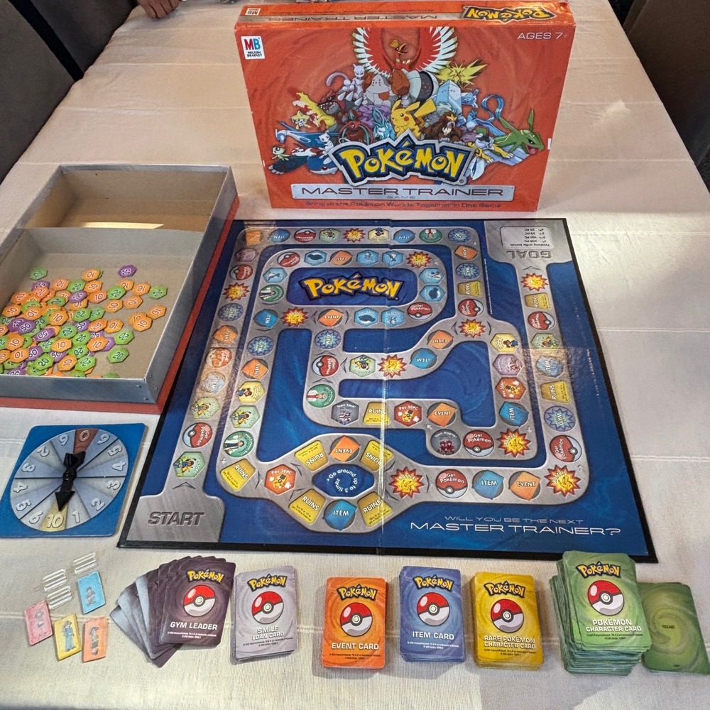 Pokemon Master Trainer Board Game 2005 Milton Bradley 42590 98% Complete Hoenn